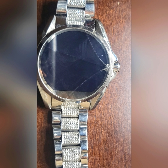 Michael Kors Bradshaw smart watch, crystals on band all in tack. Works perfectly - Picture 11 of 11